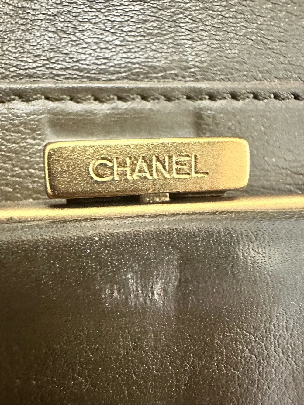 Chanel Vintage Olive Green Leather Wallet with Gold CC Logo